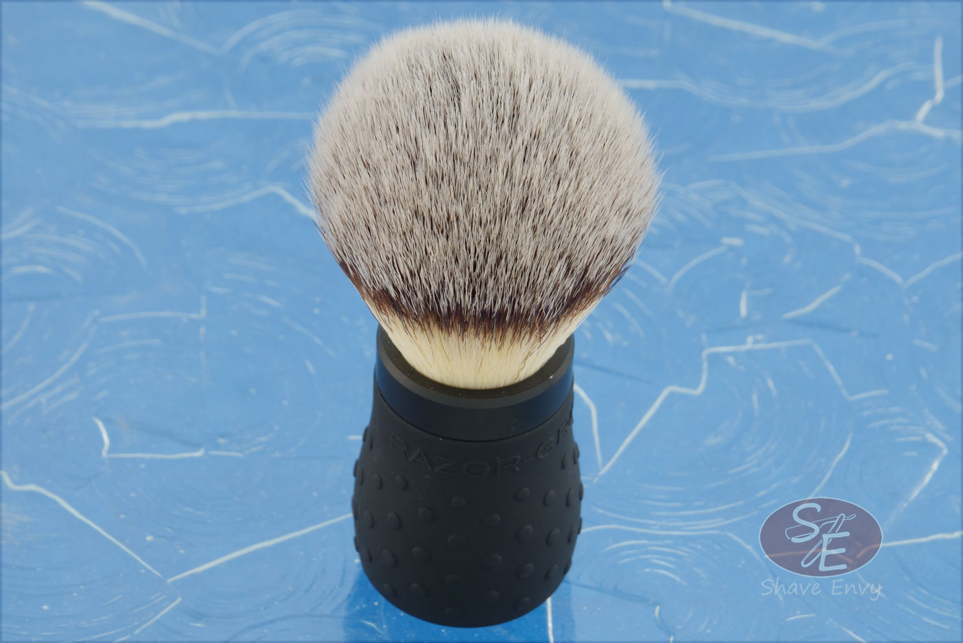 Razor-Grip Shaving Brush with Synthetic Fiber (24mm Knot)